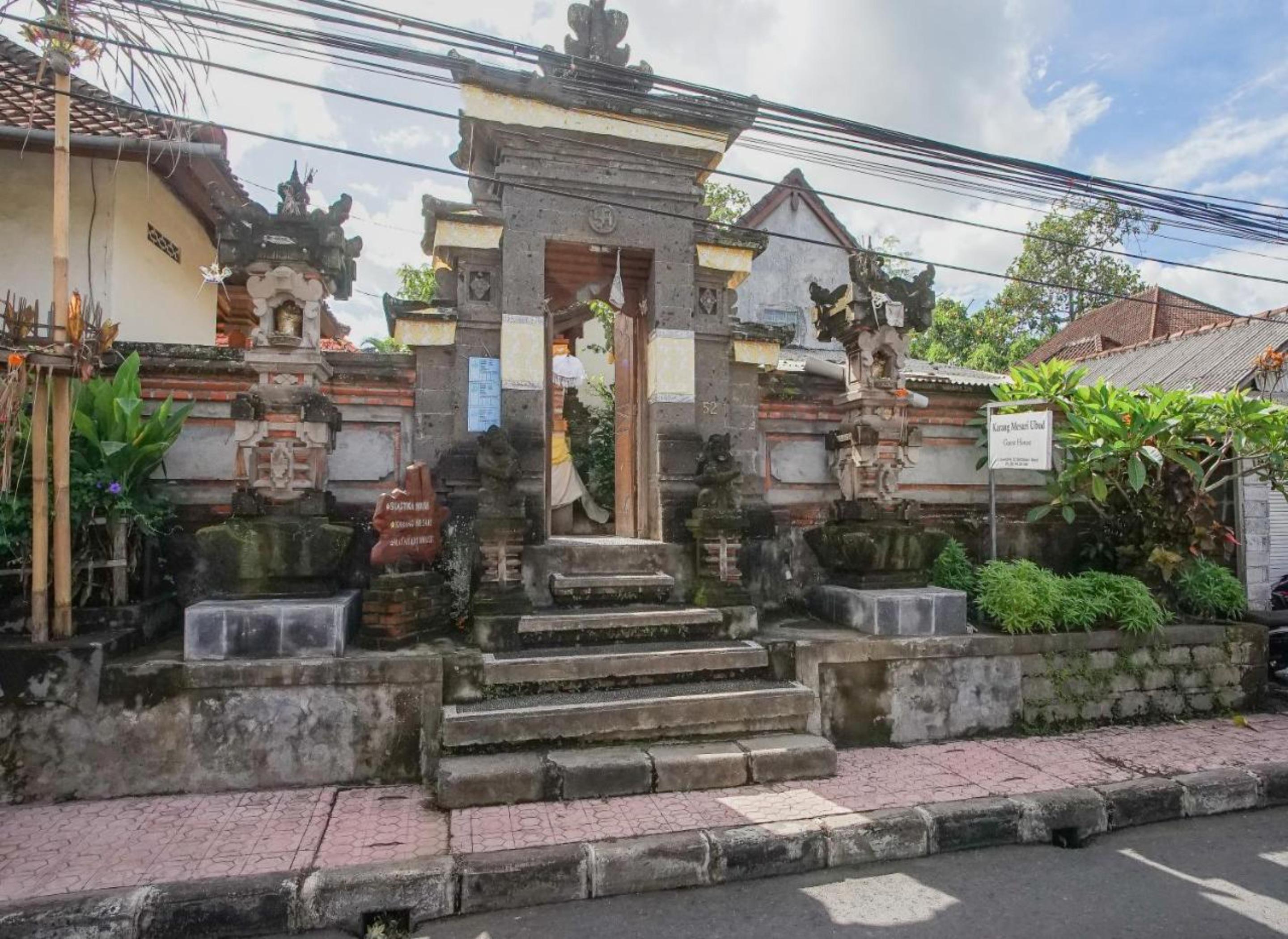 Matahari House Bed & Breakfast Убуд Екстериор снимка